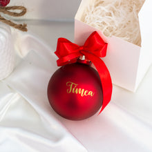 Kép betöltése a galériamegjelenítőbe: Karácsonyi névre szóló gömbök matricázva