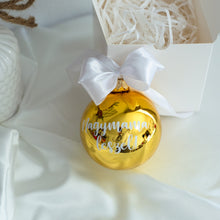 Kép betöltése a galériamegjelenítőbe: Karácsonyi névre szóló gömbök matricázva